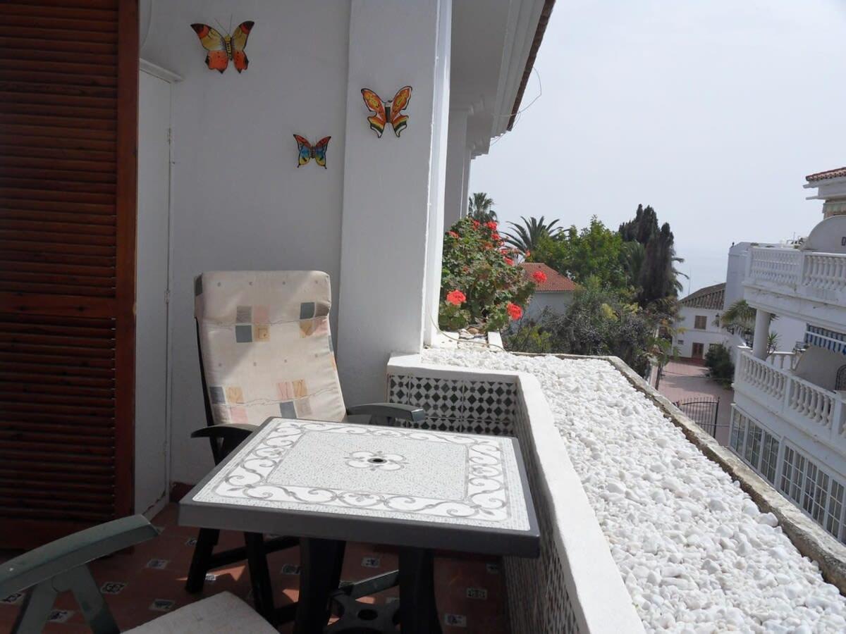 Apts Burriana Nerja Exterior photo